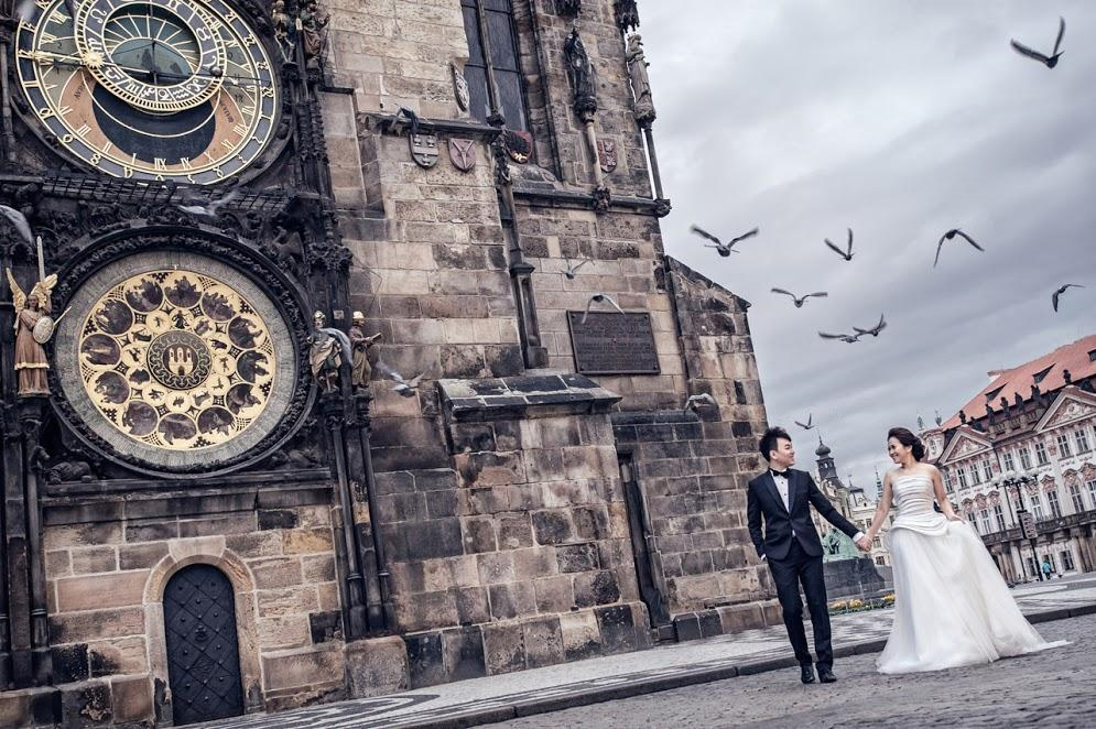 Photo by: Kent Wong - Let time stand still as the surrounding surreal elements give your wedding photos a gothically enchanting quality.